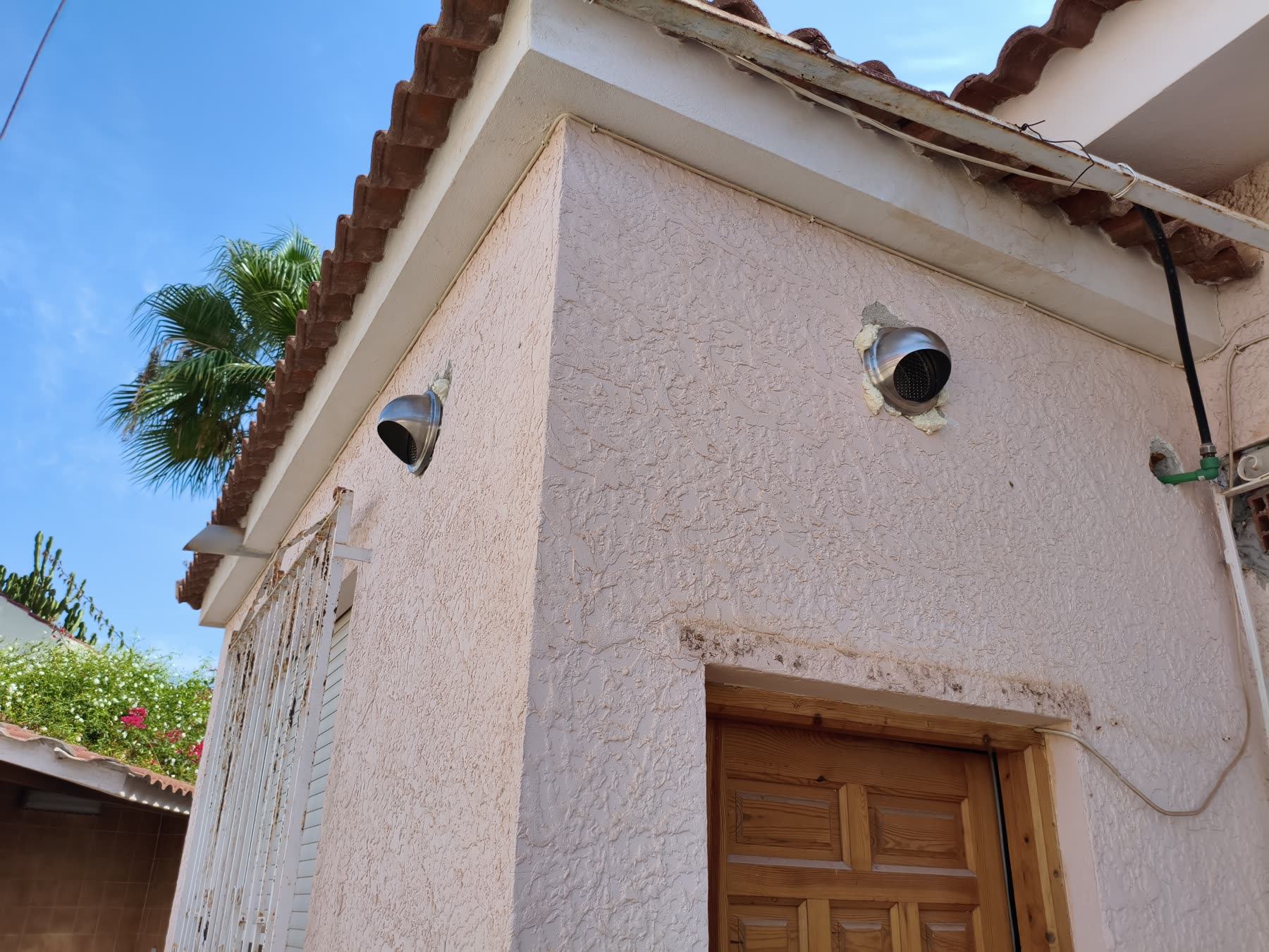 Salidas exteriores independientes del sistema de ventilación